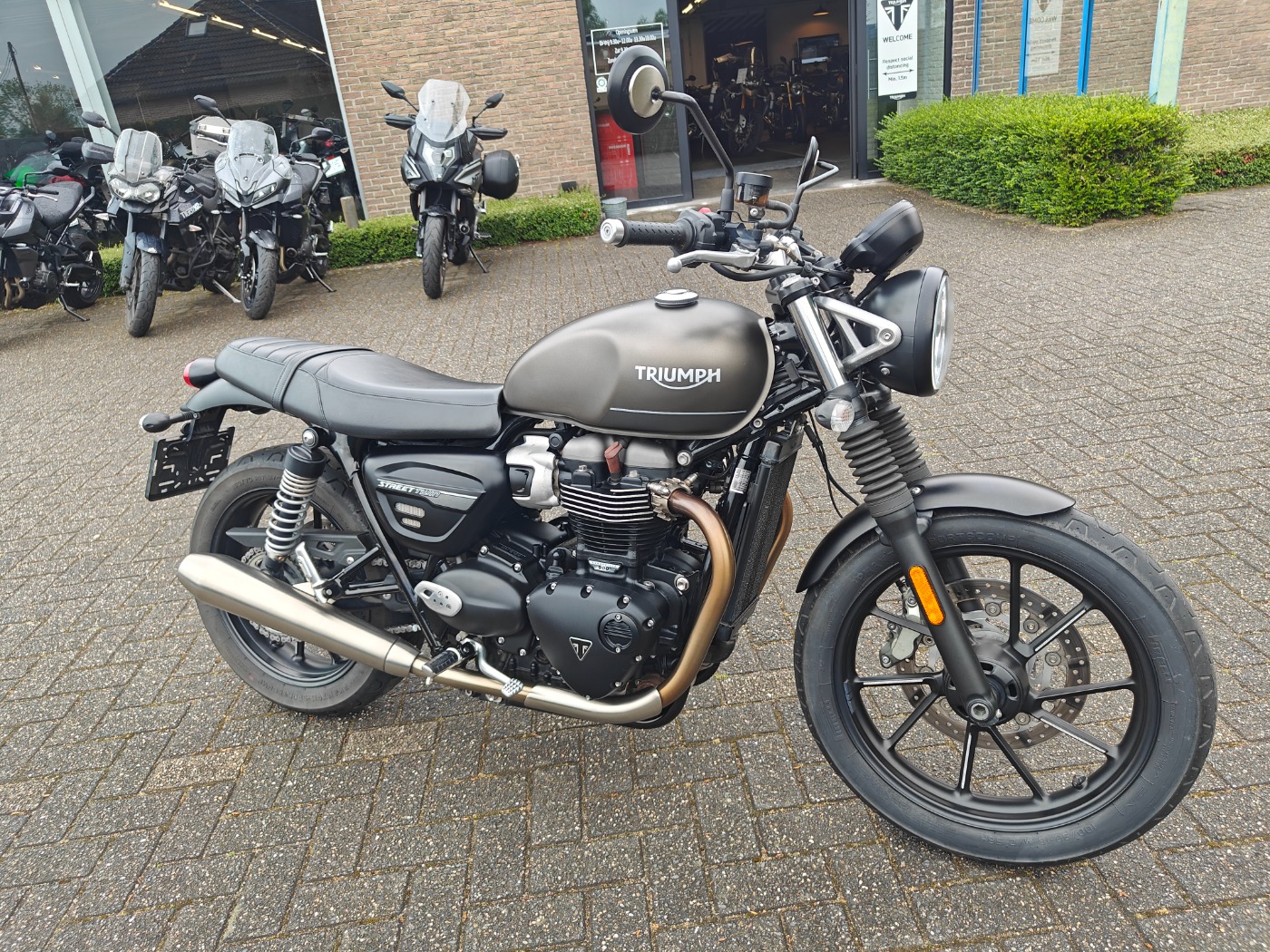 Street Twin 900 Ironstone